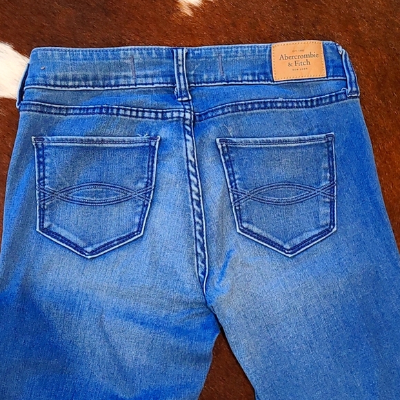 Abercrombie & Fitch Skinny Jeans - Picture 3 of 8